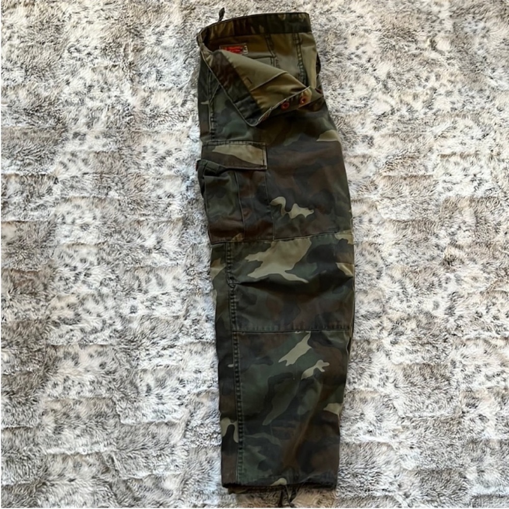 Vintage Men's Winchester camouflage button down pants